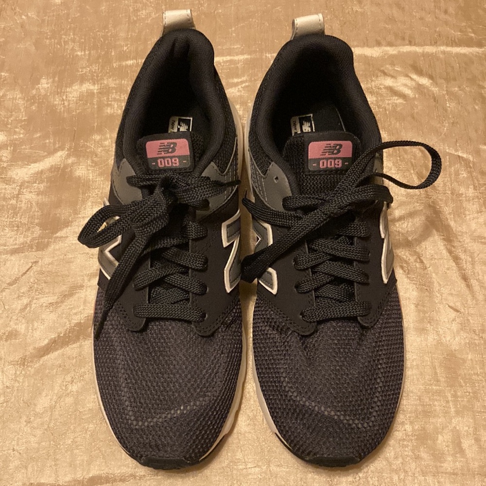New Balance 009 - Picture 2 of 7